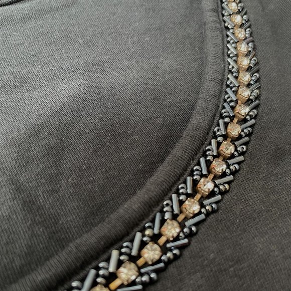 Japanese Fashion Tank Top /w Rhinestone Lined Neck - Picture 3 of 4